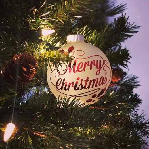 Put extra sparkle into Christmas Day Put extra sparkle into Christmas Day